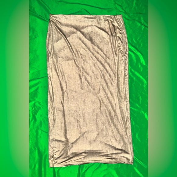 Remi x Revolve Elegant Gold Maxi Skirt size 4X - Picture 4 of 8